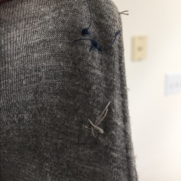 Xsmall gray moda international turtleneck. - Picture 5 of 7